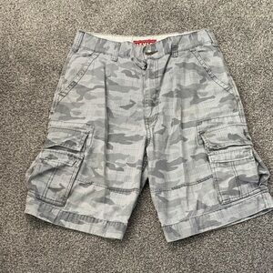 Levi's Men's Cargo Shorts in Gray Camouflage